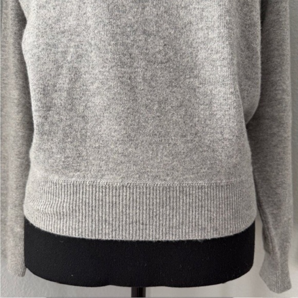 NEIMAN MARCUS 2 Pc Heather Gray Cashmere Lounge PJ Set Medium - Picture 7 of 13